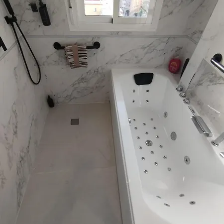 Апартаменти Aqua And Sol - Hidromasaje Wifi Centro