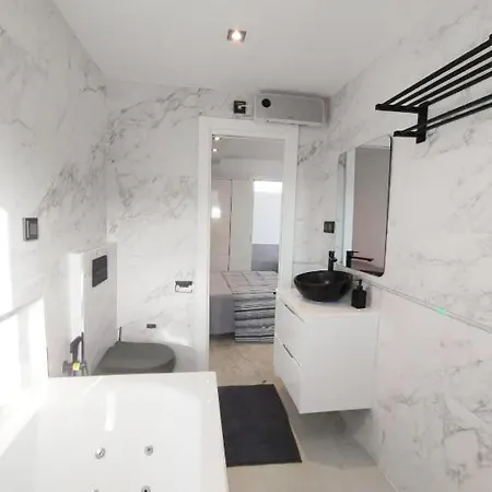 Aqua And Sol - Hidromasaje Wifi Centro Apartman