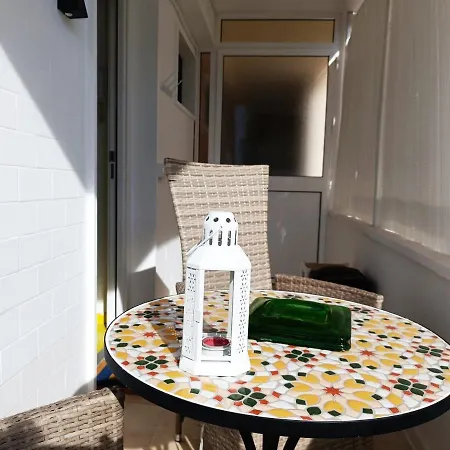 Apartamento Precioso - Nuevo - Centro De - Terraza Con Vistas Al Mar, Impresionantes Vistas A La Montana, Wifi 359 Mbps, Smart Tv 40